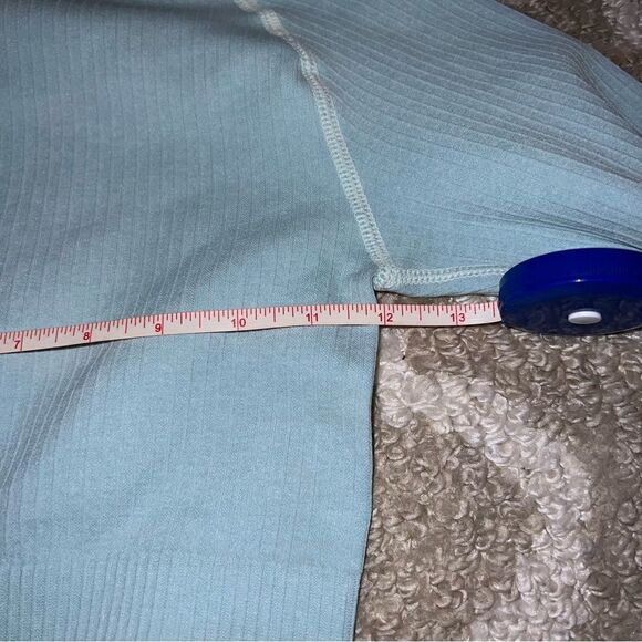 Athletic shirt  - Picture 3 of 3